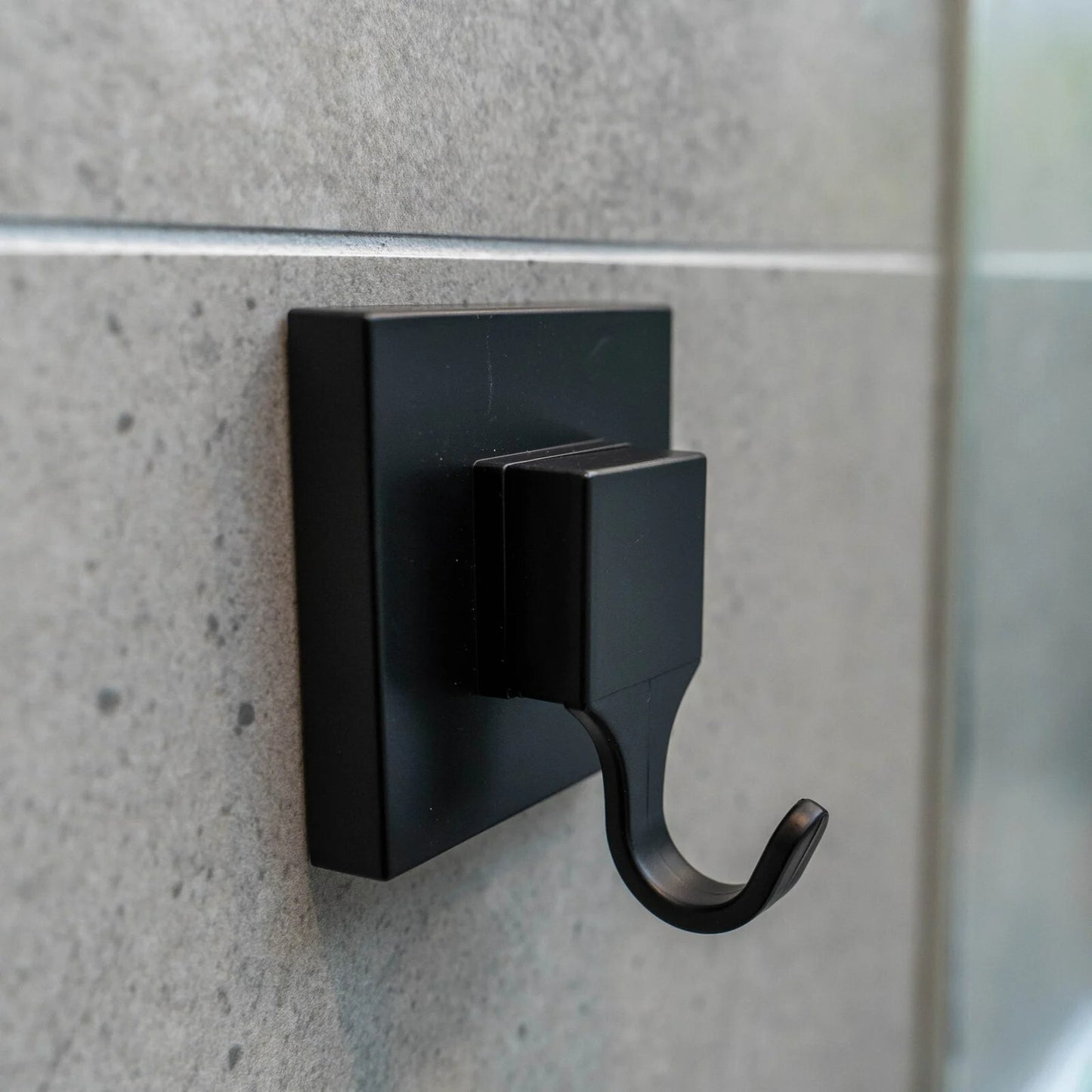 Fusion-Loc Suction Bathroom Hook Shower Wall Towel Hanger Holder Matte Black 2Pk