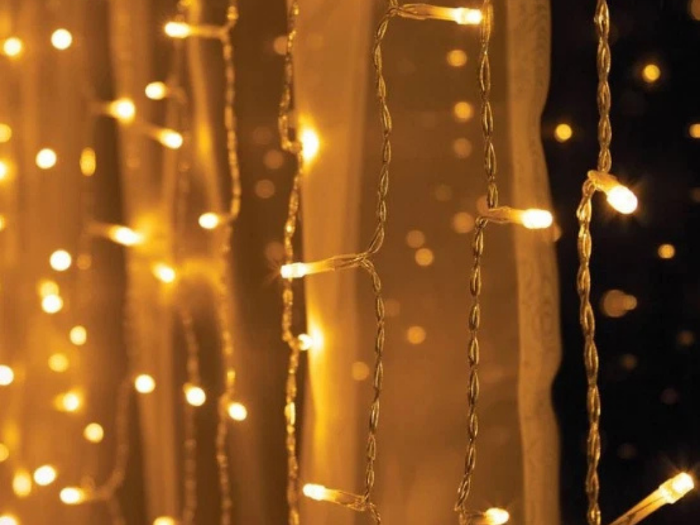 Lytworx 400 Warm White LED Curtain Lights – Xmas Decoration