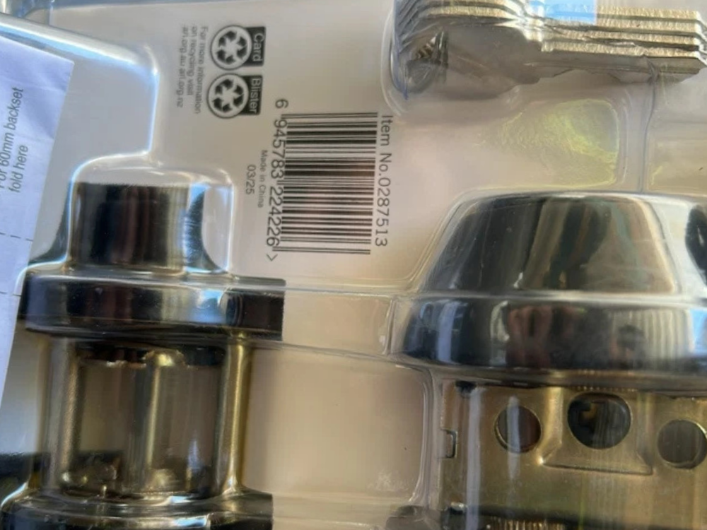 Ikonic Matte Black Entrance Lever Lock – Slimline Deadbolt Set