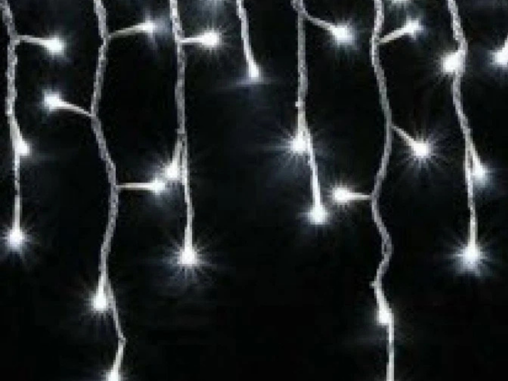 Lytworx Solar White Icicle Lights – 720 LEDs Falling Style