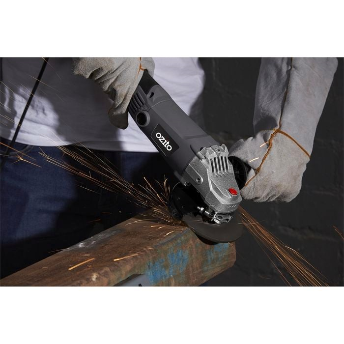 Ozito 1200W Angle Grinder 125mm 5" Kit with 3 Grinding Discs