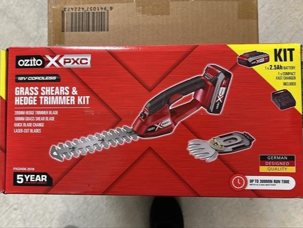 Ozito Grass Shear and Hedge Trimmer Lawn Edge PXC 18V 2.5Ah Battery PGSK-2518