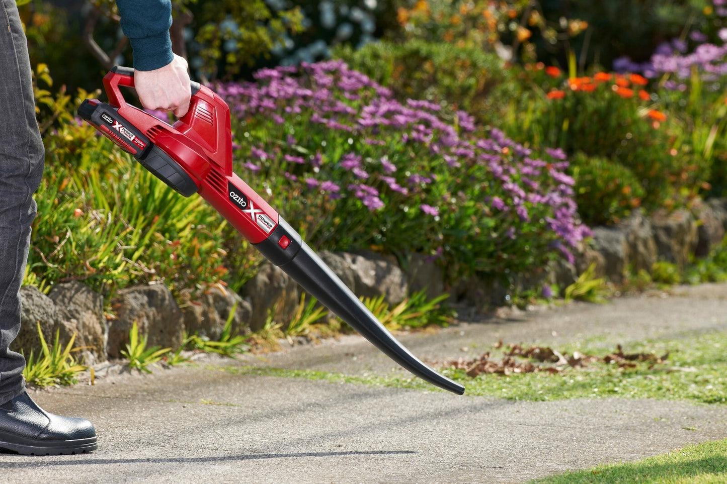 Ozito PXC 18V Cordless Blower - Skin Only Lawn Garden Air Dust Cleaner