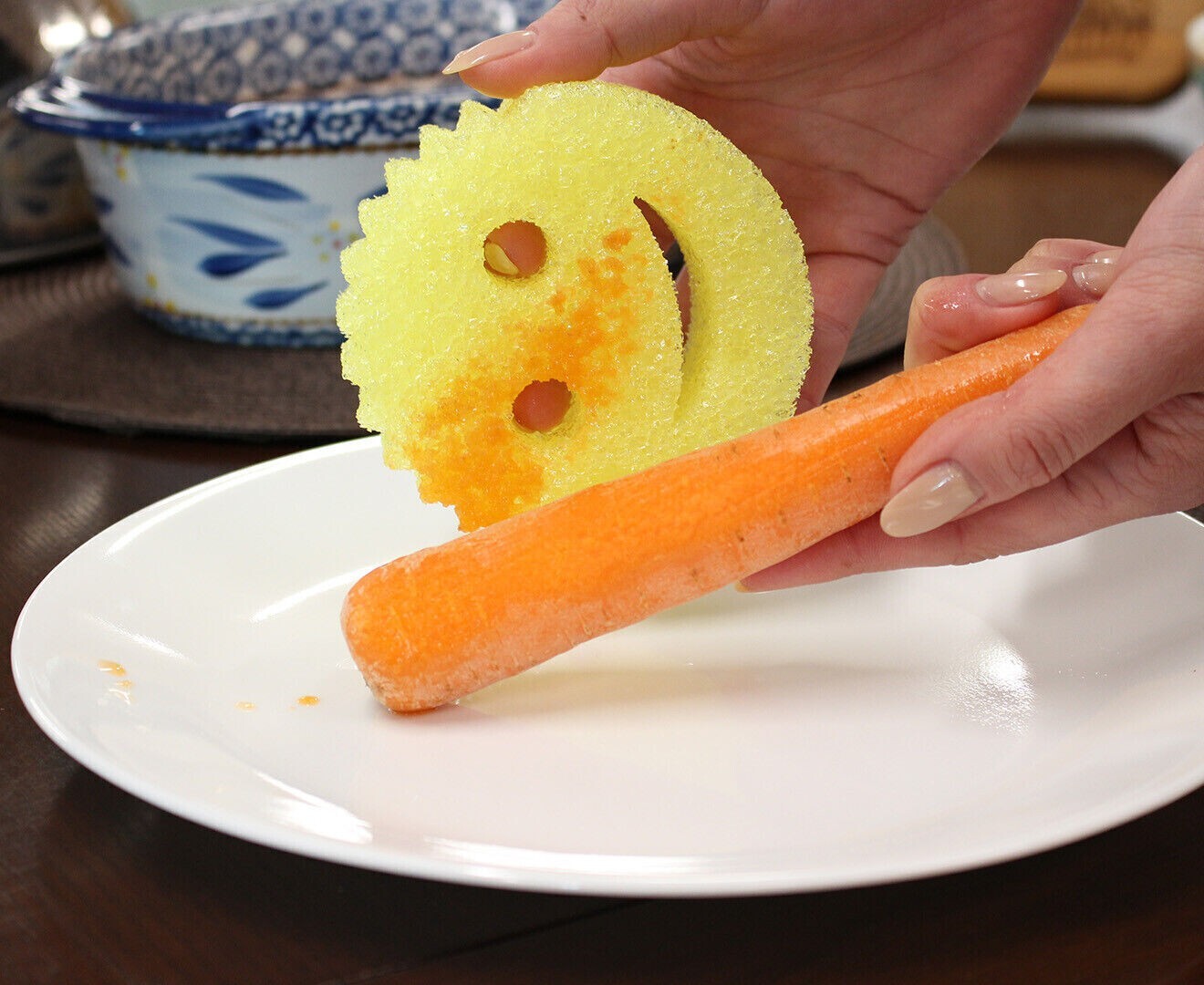 4x Scrub Daddy Dishwashing Scrubber Cleaner Sponge Kitchen Household Original
