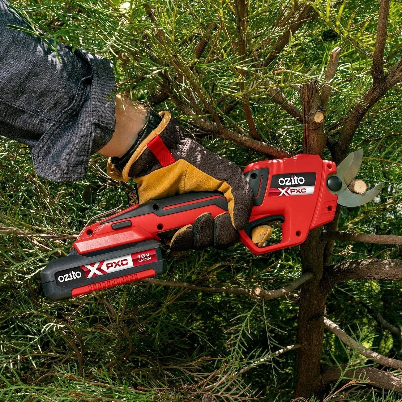 Ozito PXC Cordless Pruning Shears Secateurs Garden Tree Pruner 18V - SKIN ONLY