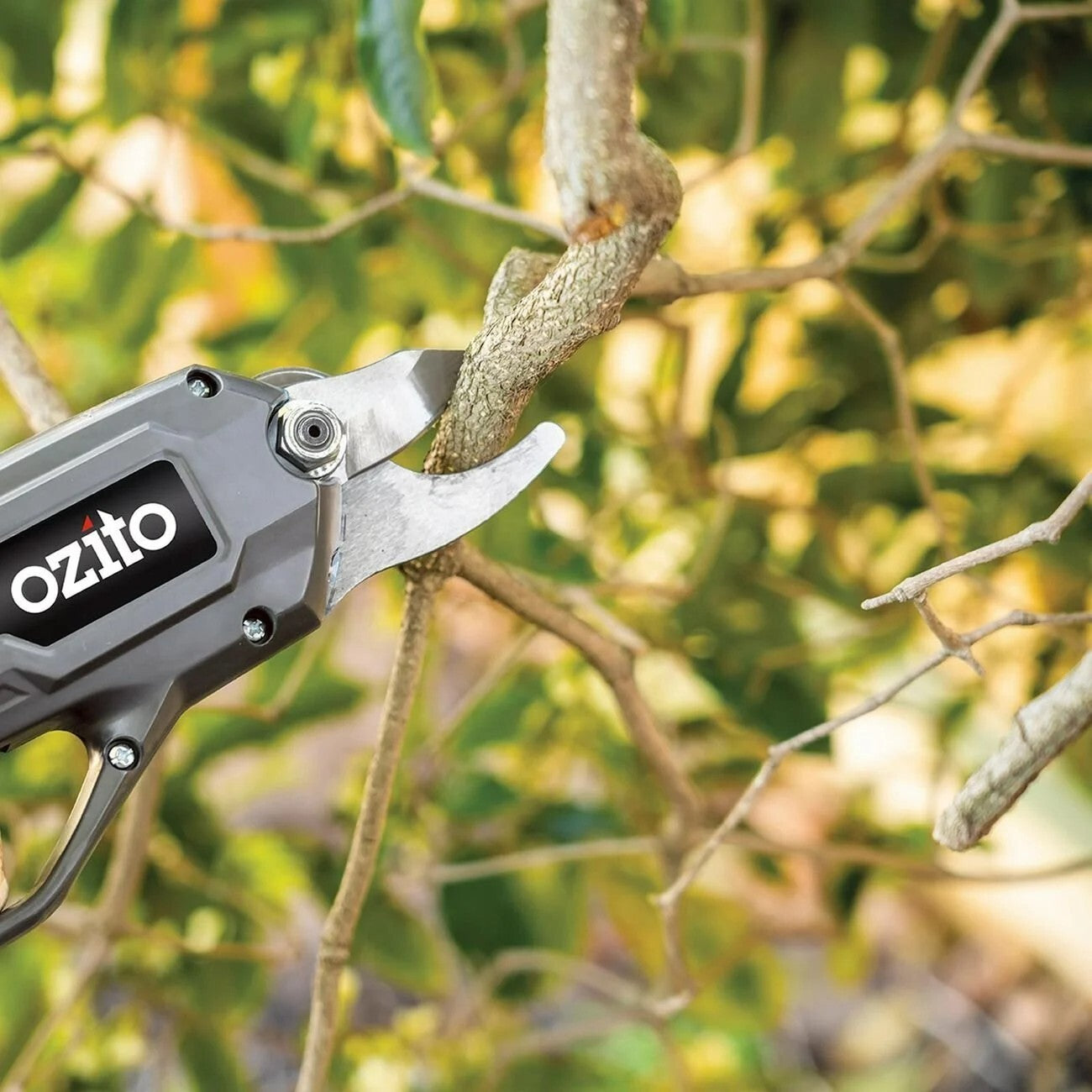Ozito Pruner Cordless Pruning Shears Garden Tree Shrubs Branches Secateurs 3.6V