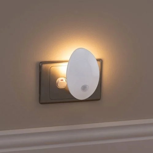 Arlec Motion Sensor LED Plug In Nightlight 240V Warm White Light Stairs Hallway