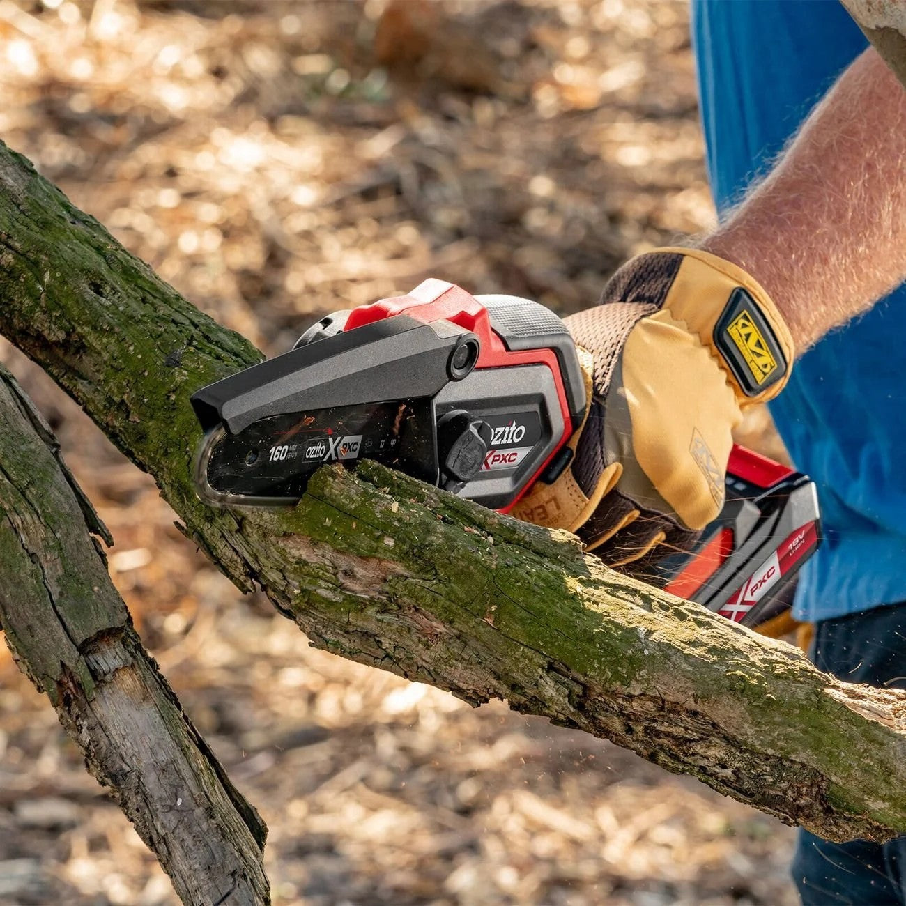 Ozito 18V Pruning Chainsaw Cordless 2.5Ah Battery Brushless 160mm PXBPCK-1825