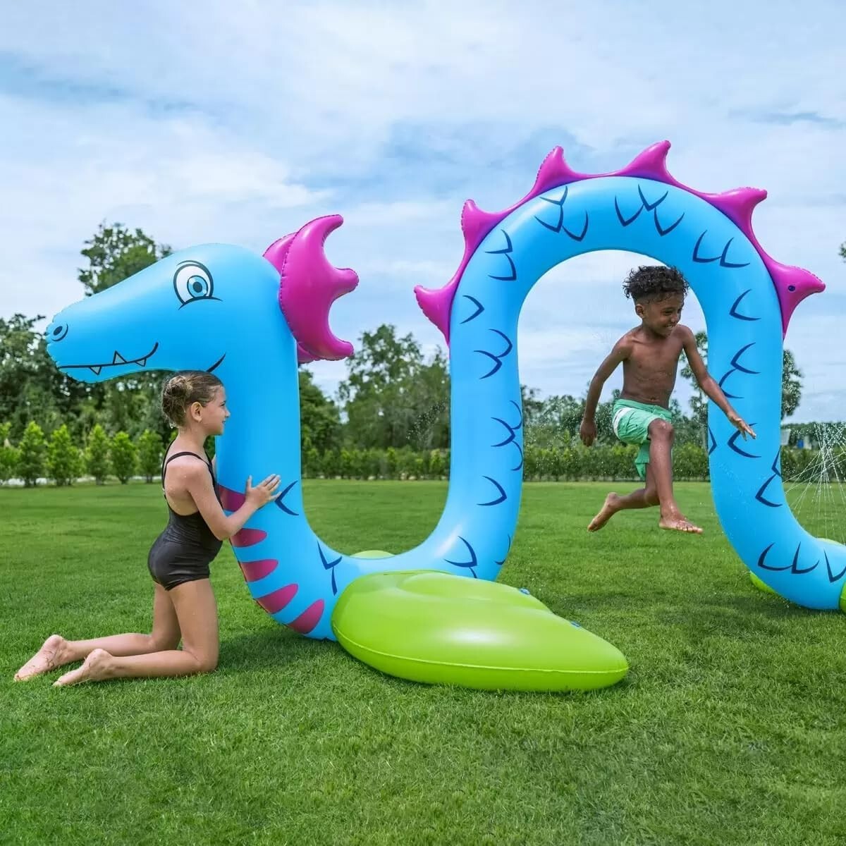 H2OGO Giant Sea Serpent Sprinkler Outdoor Yard Kids Inflatable Water Play