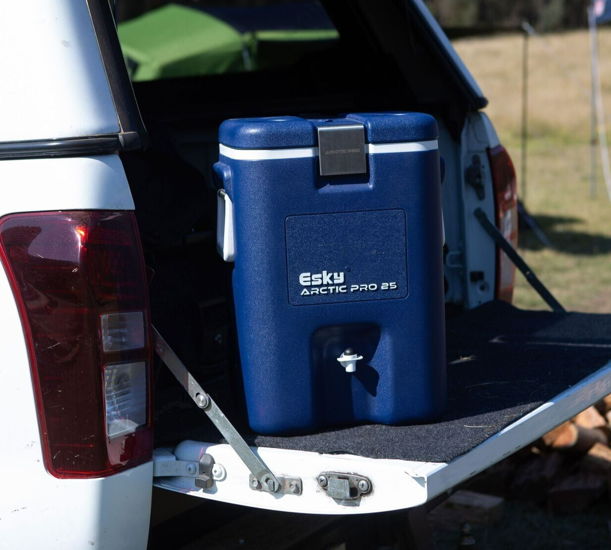 Esky 25L Arctic Pro Can Cooler Chill Ice Cold Water Drink Dispenser with Tap