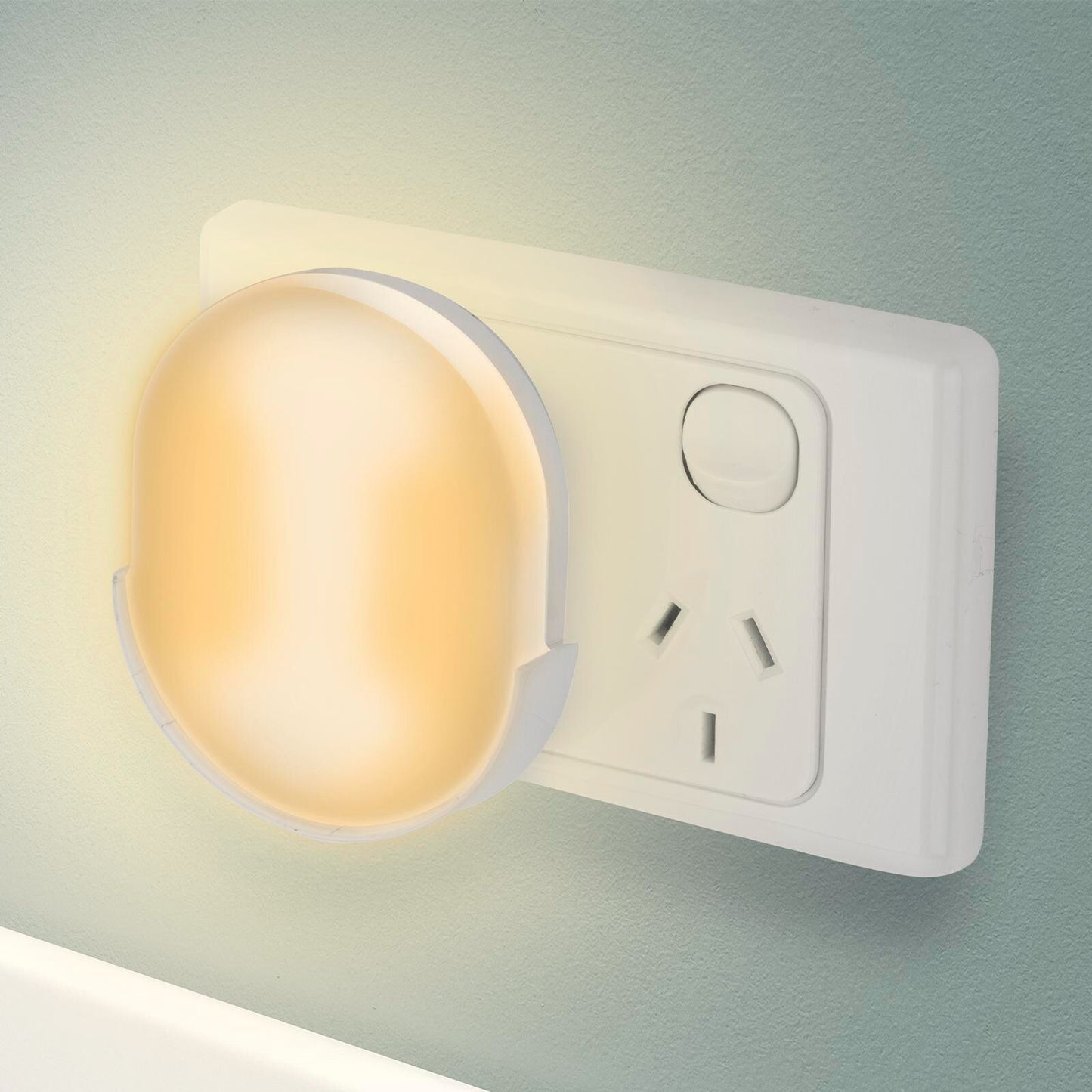 Arlec Night Light w/ Dusk To Dawn Switch-On Sensor Plug In Sensor LED Nightlight