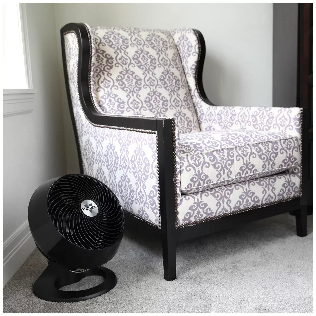 Vornado Floor Fan Air Circulator 660 Whole Room Comfort Comfortable Gloss Black