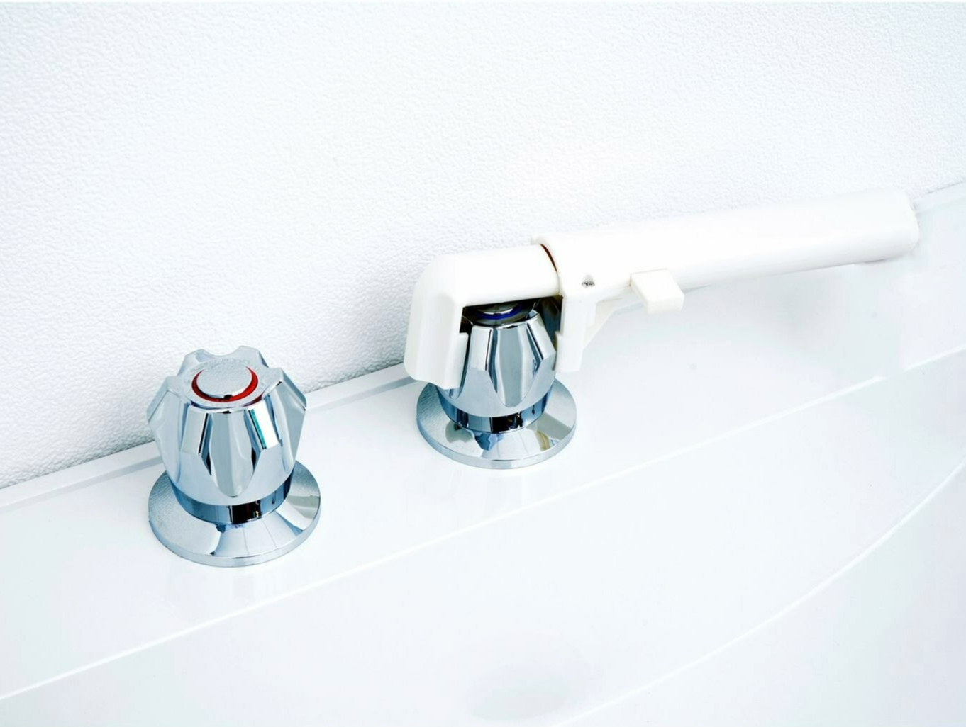 Evekare Dome Handle Tap Turner Kitchen Bathroom Toilet Turn Taps Tapware White