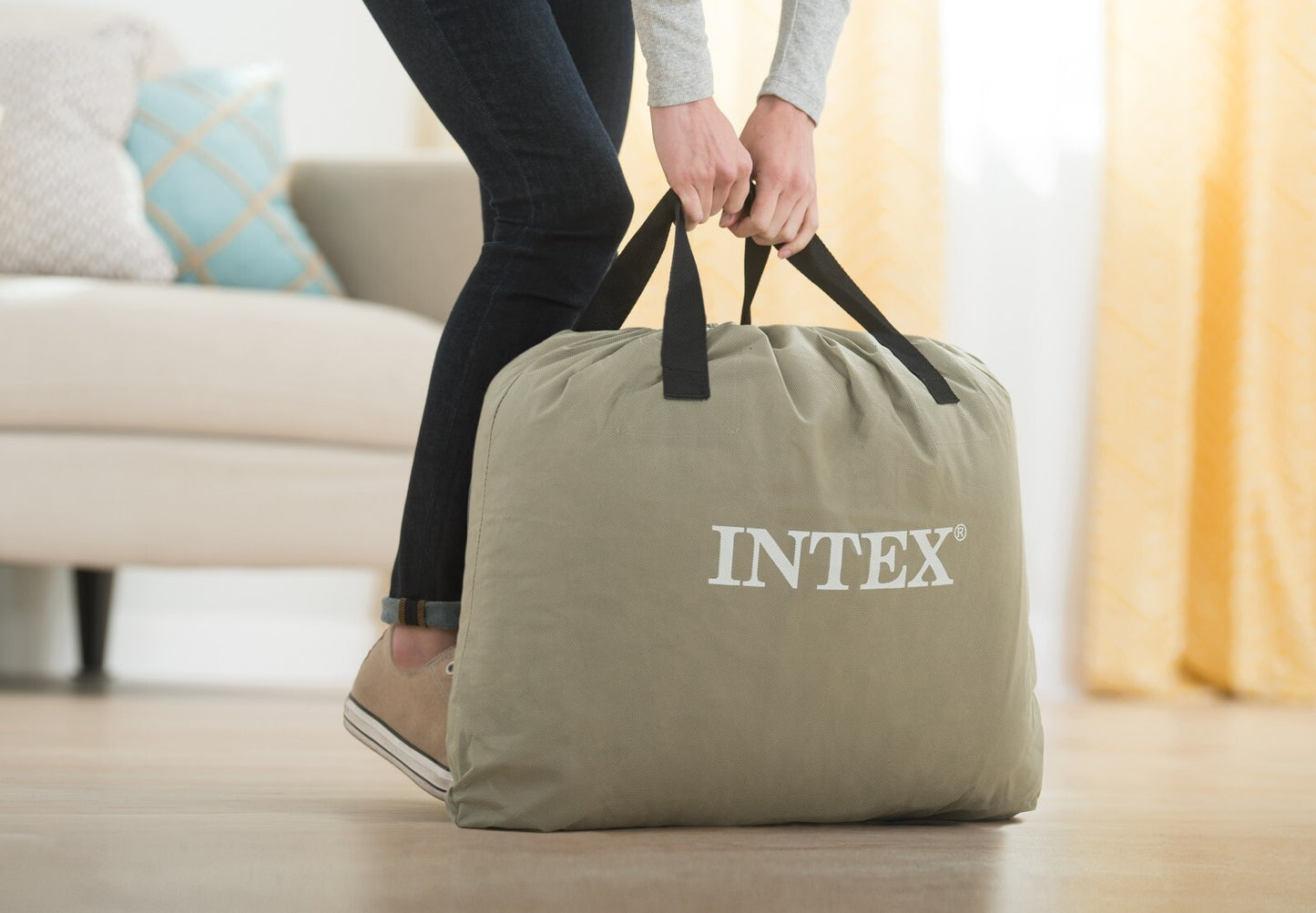 Intex Dura-Beam Inflatable Mattress Standard Deluxe Air Bed with Built in Pump