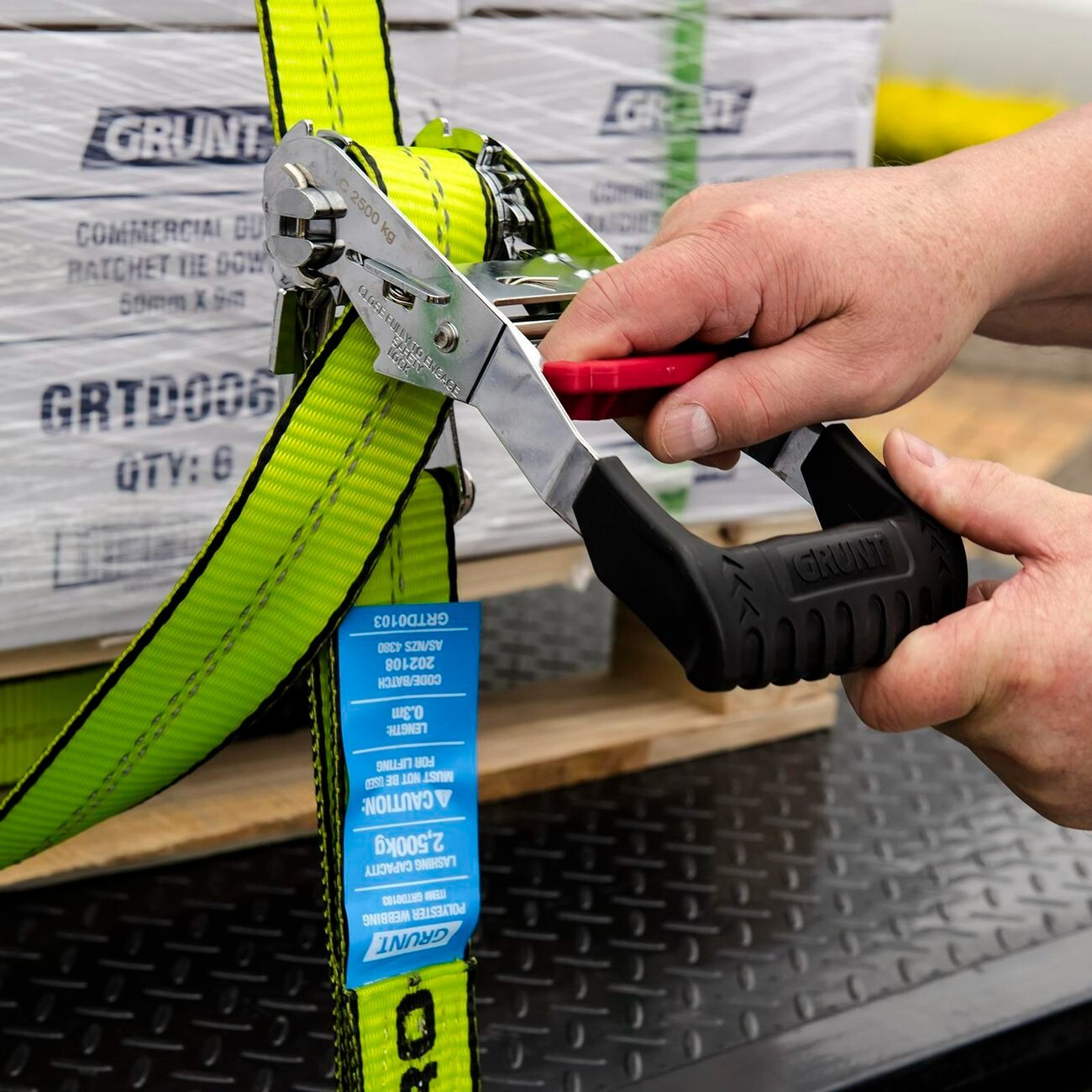 2x Grunt Pro Ratchet Tie Down Straps 38mm x 4m RetractableTralier Truck Strap