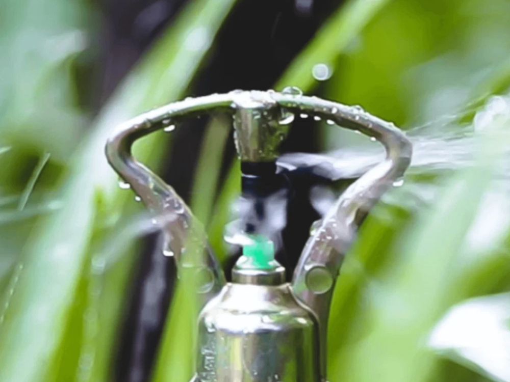 Holman Butterfly Sprinkler Heads – Plastic Lawn & Garden Hose-End Spinners