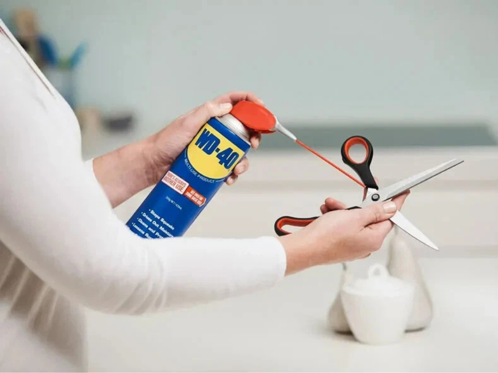 WD-40 275g Multi-Use Lubricant Spray & Rust Remover