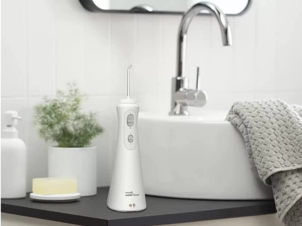 Waterpik Ultra & Cordless Plus Water Flosser Pack + 10 Tips