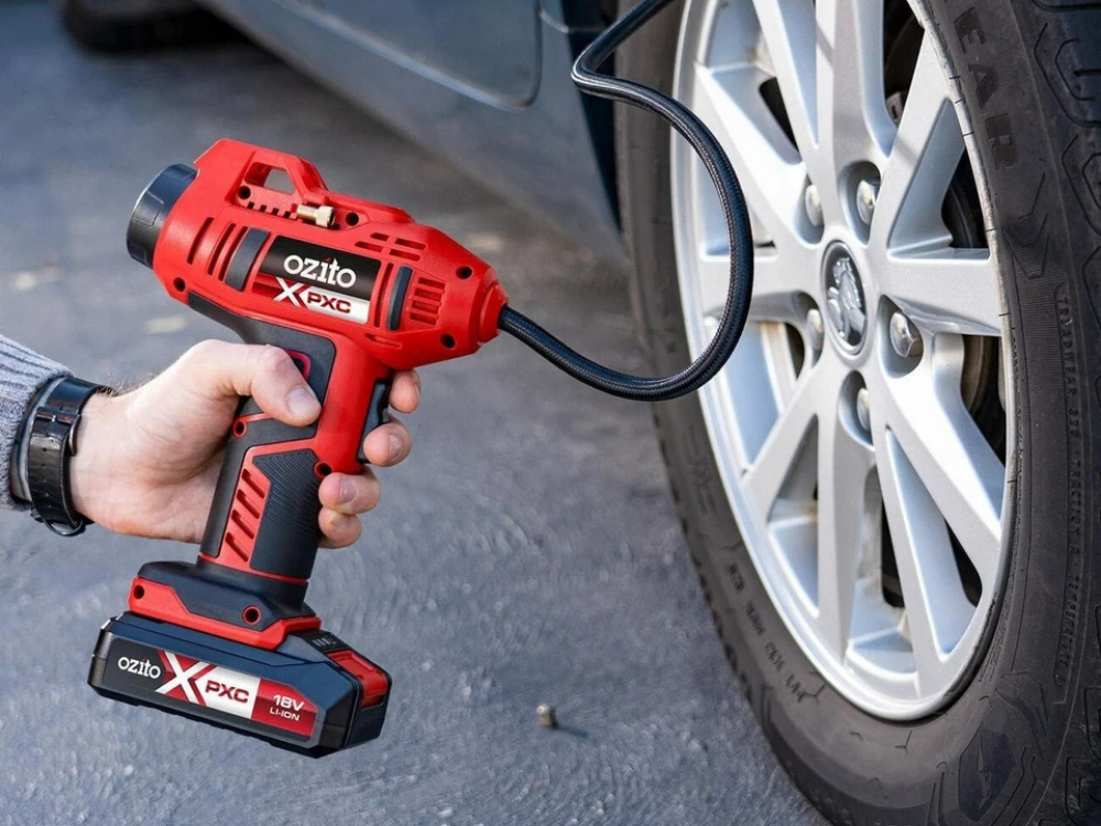 Ozito PXC 18V Cordless Air Inflator – Skin Only