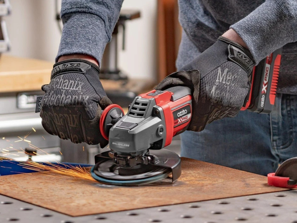 Ozito PXC 18V Brushless 125mm Angle Grinder – Variable Speed (Skin Only)