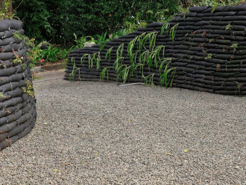 Strol Outdoor SurePave Plastic Pavers 0.5m² – Grass & Gravel