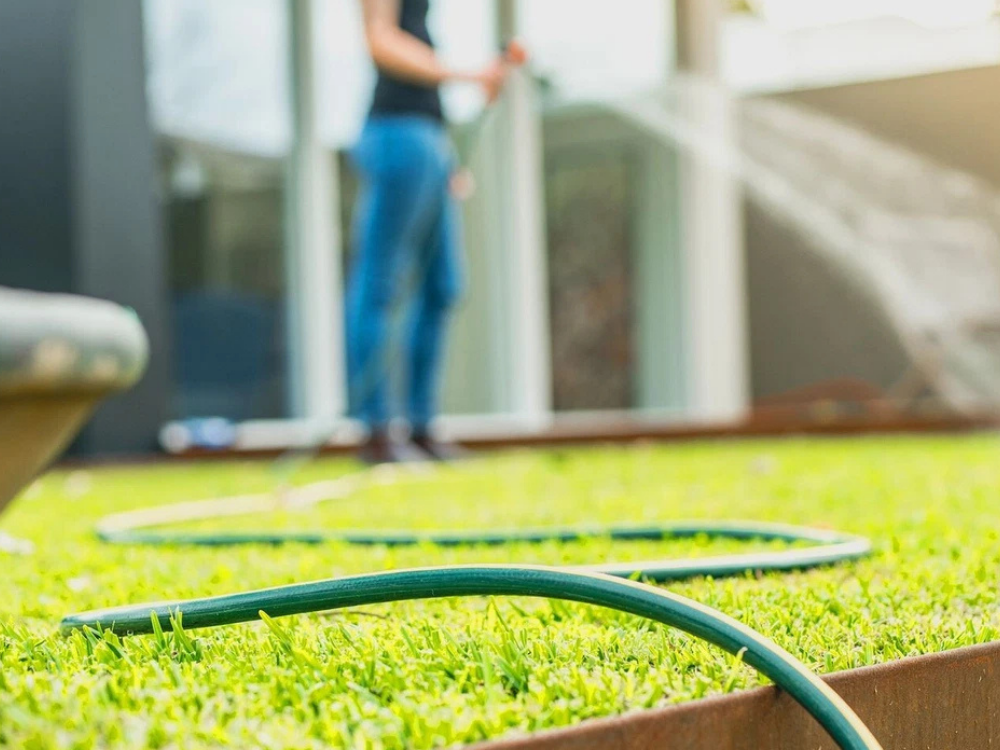 Holman Yardmate 12mm x 30m Garden Hose – UV Stabilised Lawn Watering Hose