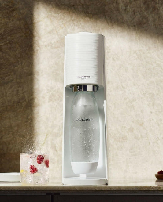 Sodastream Terra White Value Pack Water Damaker with 2 x 1 L Bottles and 1 x 1/2 L Bottle and 1 x CO2 Quick Connect for Mesh Up to 60 L