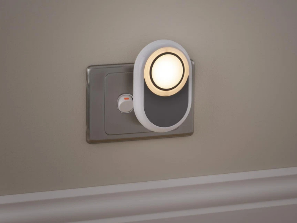 Arlec LED Night Light Indoor – Plug In, Dusk to Dawn, Warm White