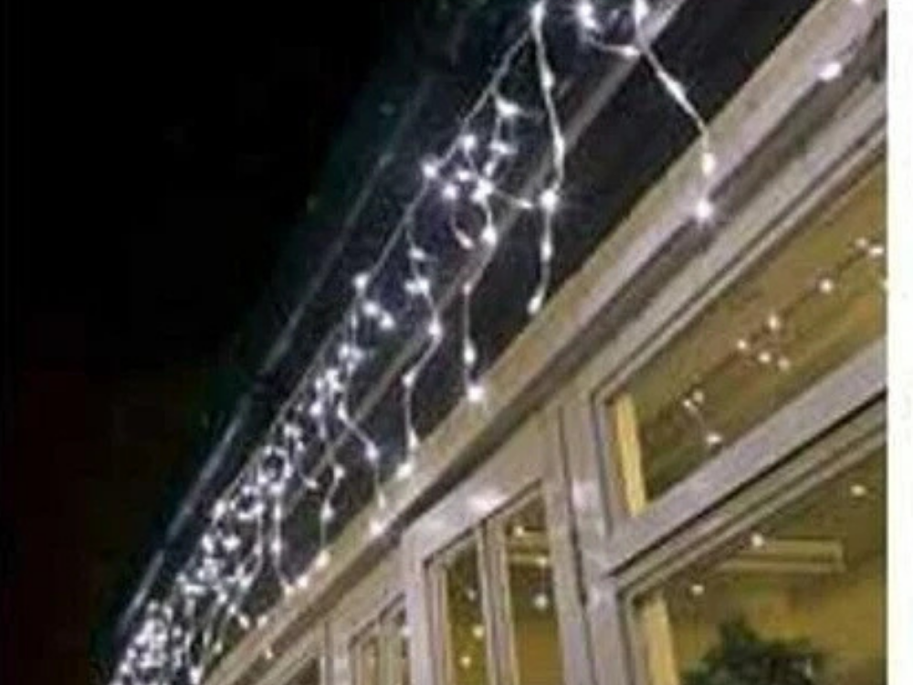 White LED Icicle Lights 1200 – Lytworx Xmas String Lights