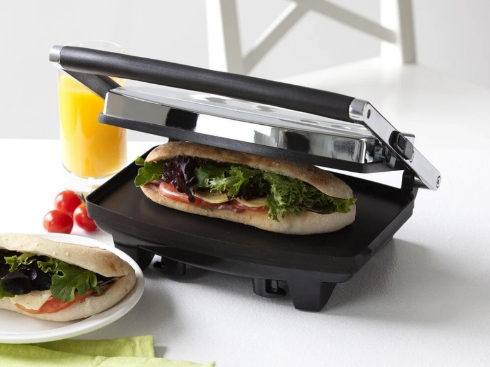 2-Slice Non-Stick Sandwich Maker & Grill