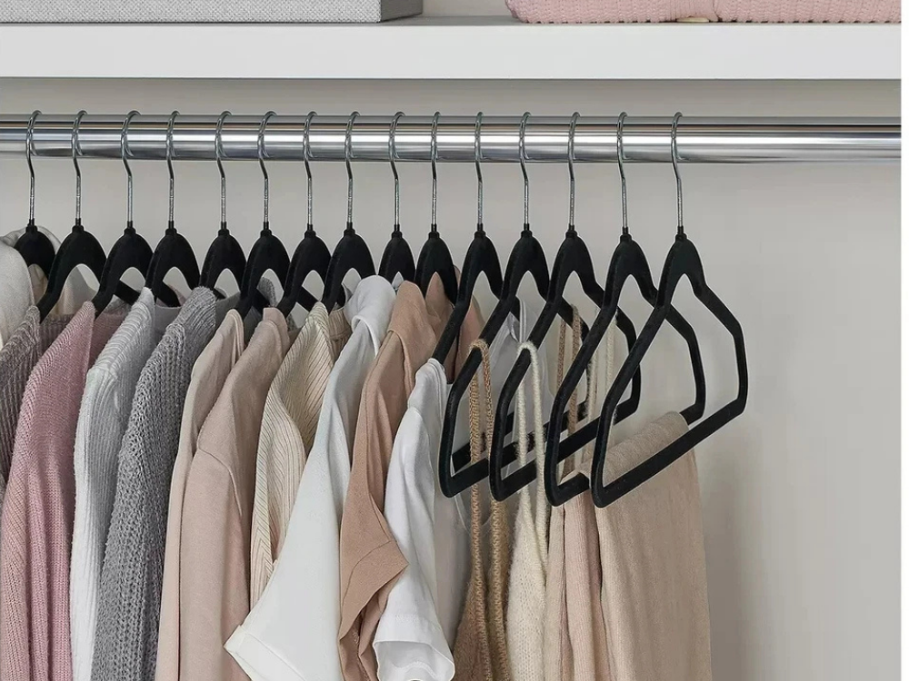 50x Black Velvet Hangers by Neatfreak – Ultra Thin, Non-Slip