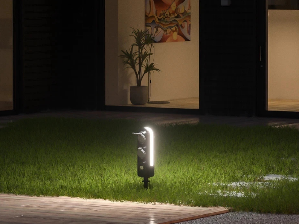 Outdoor 5-Outlet Powerboard with Sensor, IP55 Rated