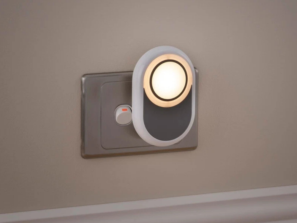 Arlec 240V Plug-In LED Night Light 3 Pack – Dusk to Dawn, Warm White