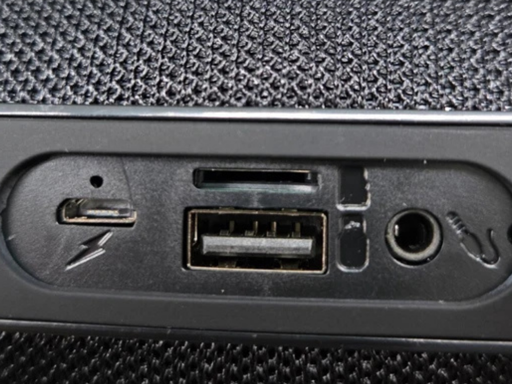 Laser Portable Bluetooth Pill Speaker – USB, AUX, FM Radio, Outdoor Audio